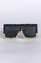 Load image into Gallery viewer, VIP Diva Ombre Blinged Out Sunnies
